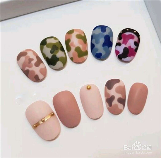 秋季裸粉色美甲图片