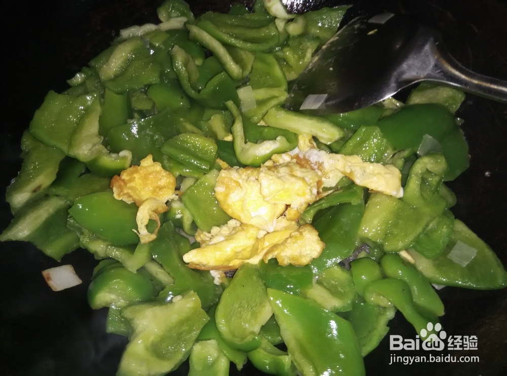 青椒炒鸡蛋的做法