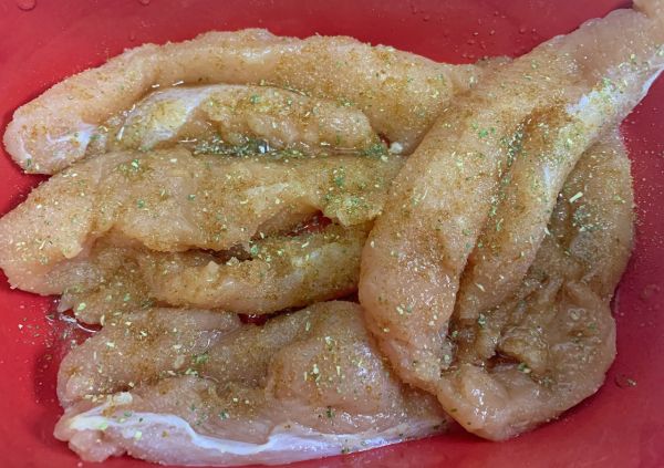 牛油果南瓜烤鸡胸斯佩尔特沙拉