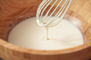 紫薯黑芝麻软欧包的做法