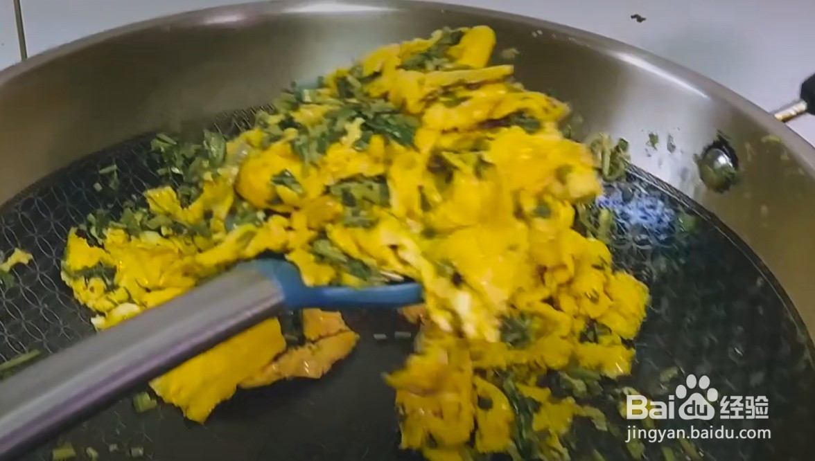 香椿炒鸡蛋的做法