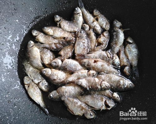 香辣小鲫鱼怎么做？