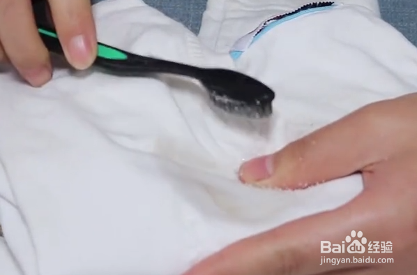 芒果水滴在衣服上怎么清洗