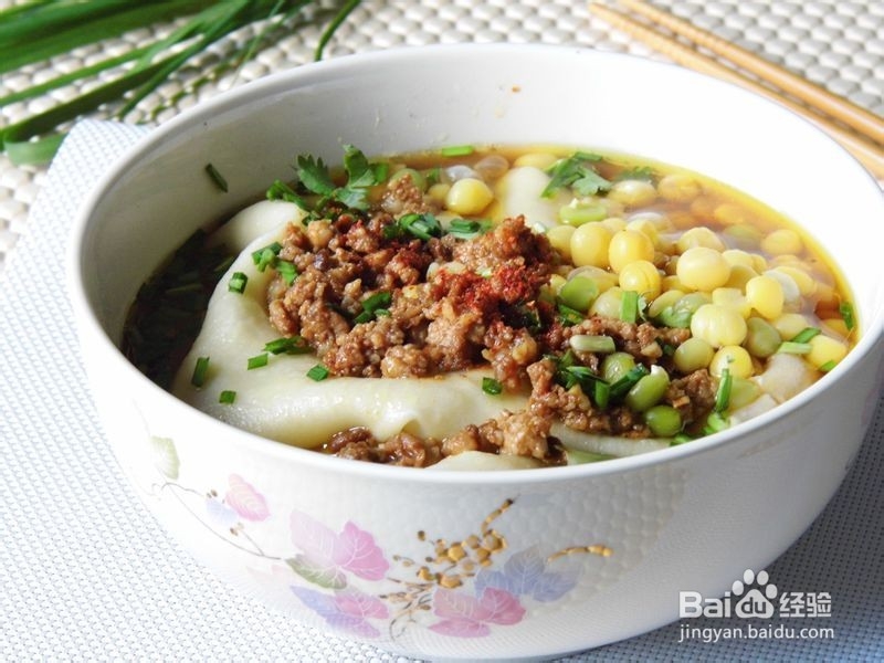 豌豆杂酱铺盖面