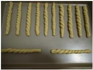 蜂蜜小麻花的做法和配方