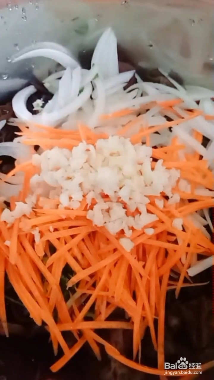 超级好吃下饭的酸辣木耳怎样做