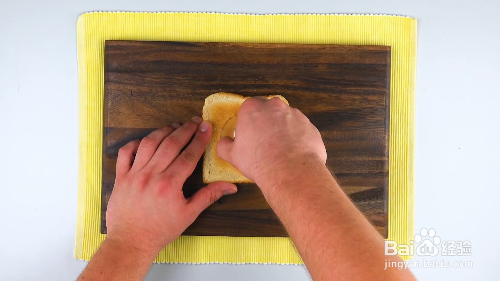 如何制作吐司小猪