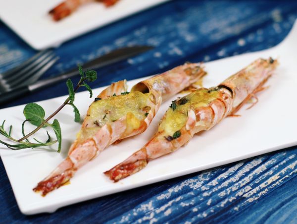 迷迭香芝士烤对虾