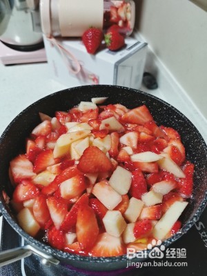 红颜草莓果酱的做法