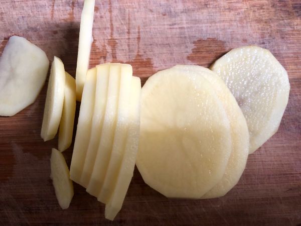 缤纷土豆鸡蛋杯