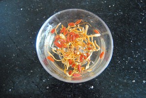 教你怎么做蟹味菇老鸭汤