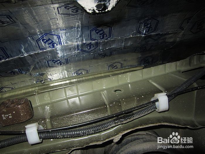 汽车音响改装：[12]汉兰达全车俄罗斯STP隔音