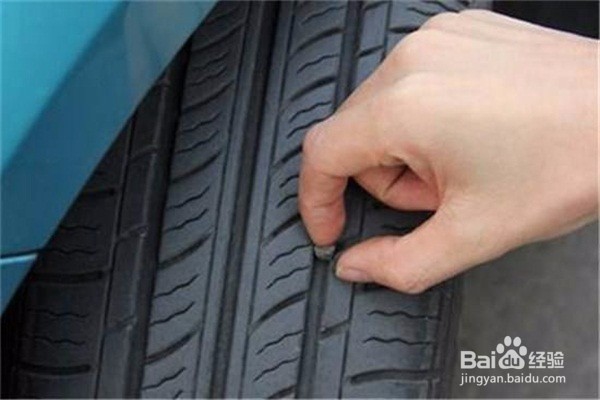 汽车轮胎有杂物怎么办
