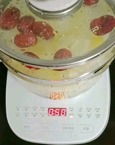 白果百合银耳汤