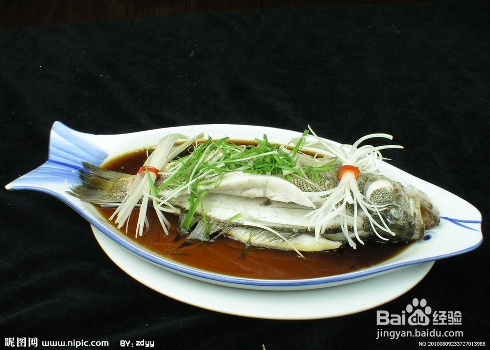 美味又营养的清蒸鲈鱼