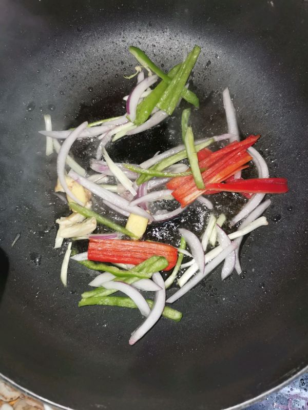 小炒扇贝肉鱿鱼丝