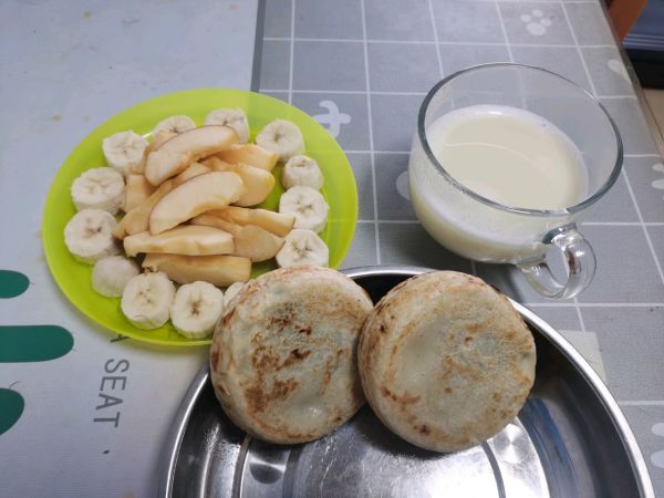 牛肉馅儿鸡蛋汉堡