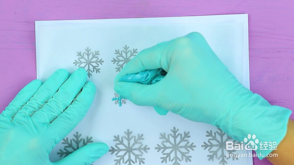 怎么diy圣诞气息的纸杯蛋糕