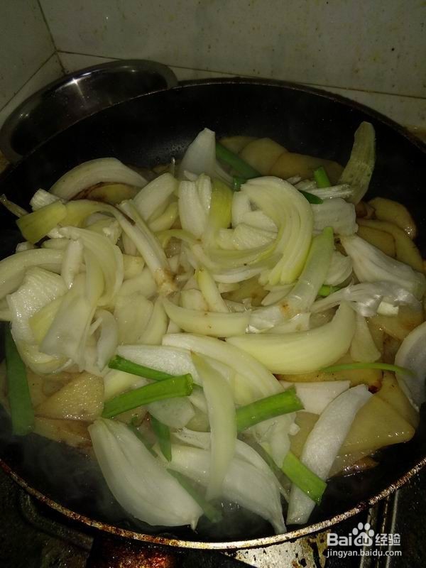 干锅菜——油豆腐洋芋五花肉