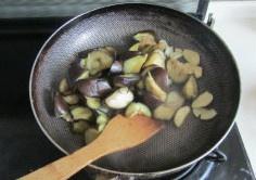 豆瓣茄子炒油条
