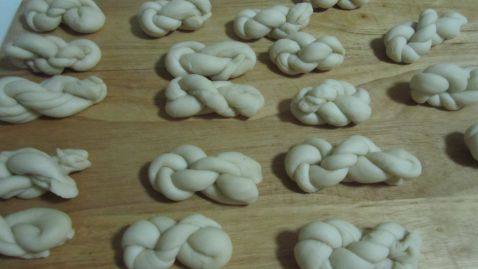 美味的酥脆麻花的做法，你学会了吗