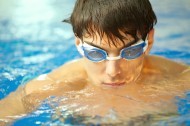 冬天游泳应该注意什么