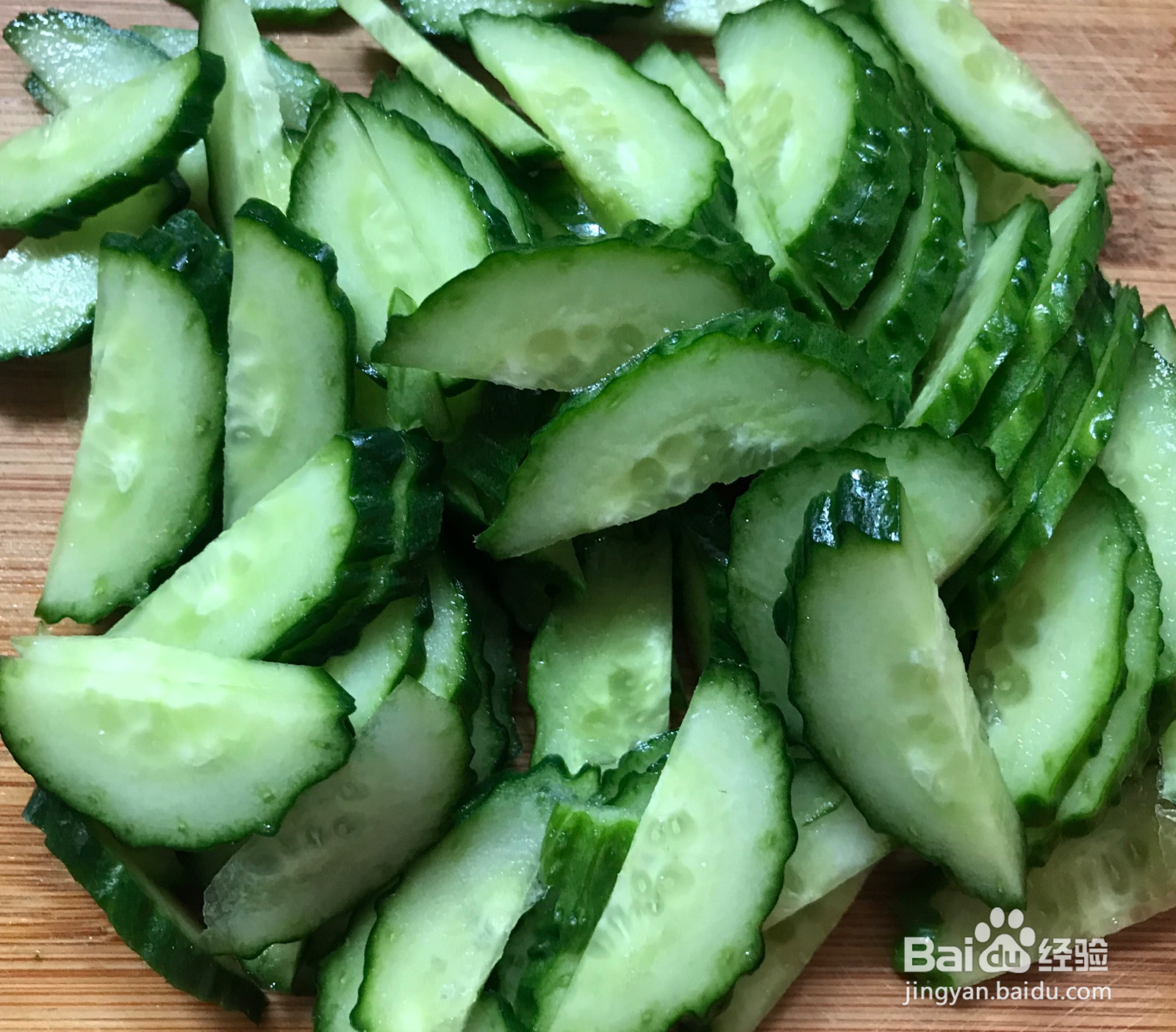 黄瓜木耳炒鸡蛋的做法