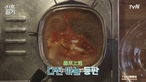 健康养生佳品清汤煮辣白菜泡饭