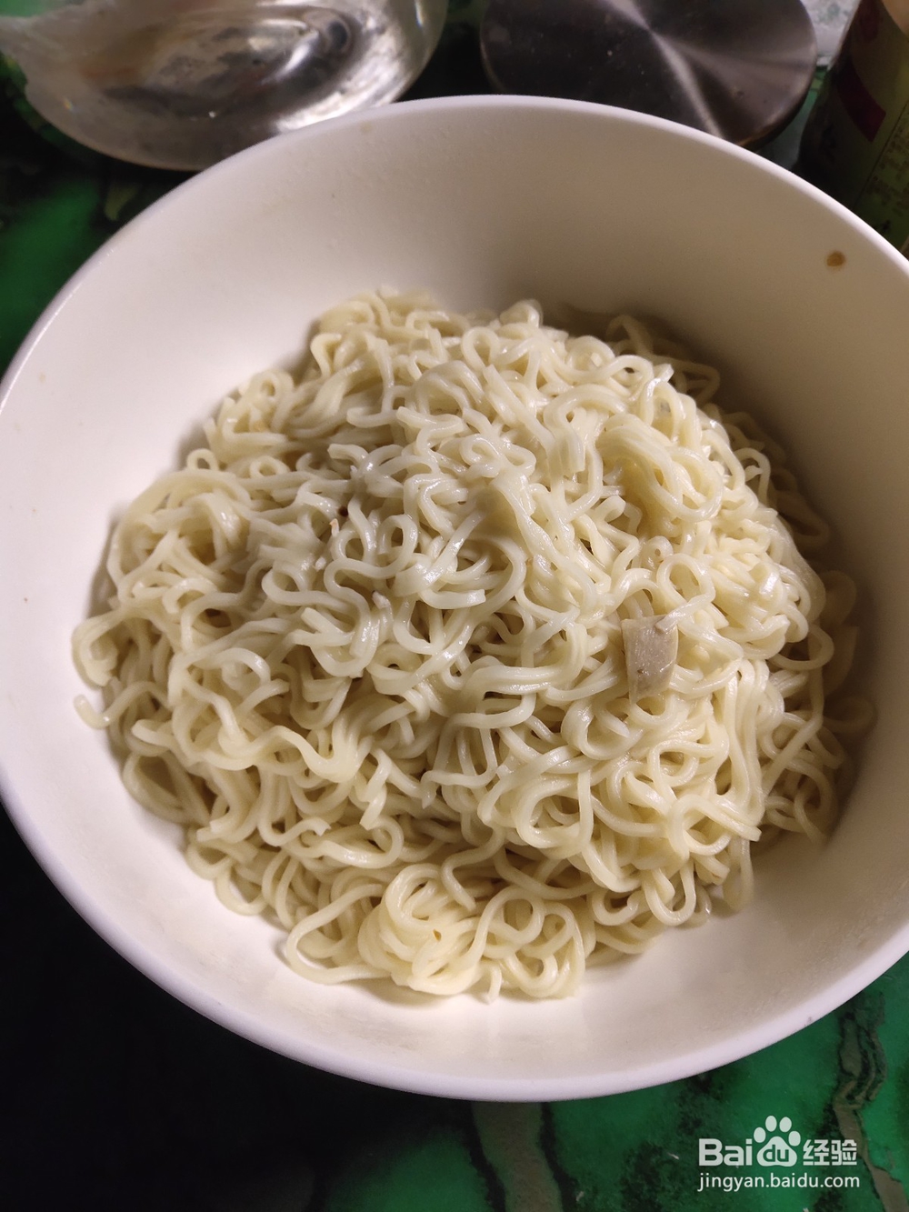 萝卜虾皮炒鸡蛋面