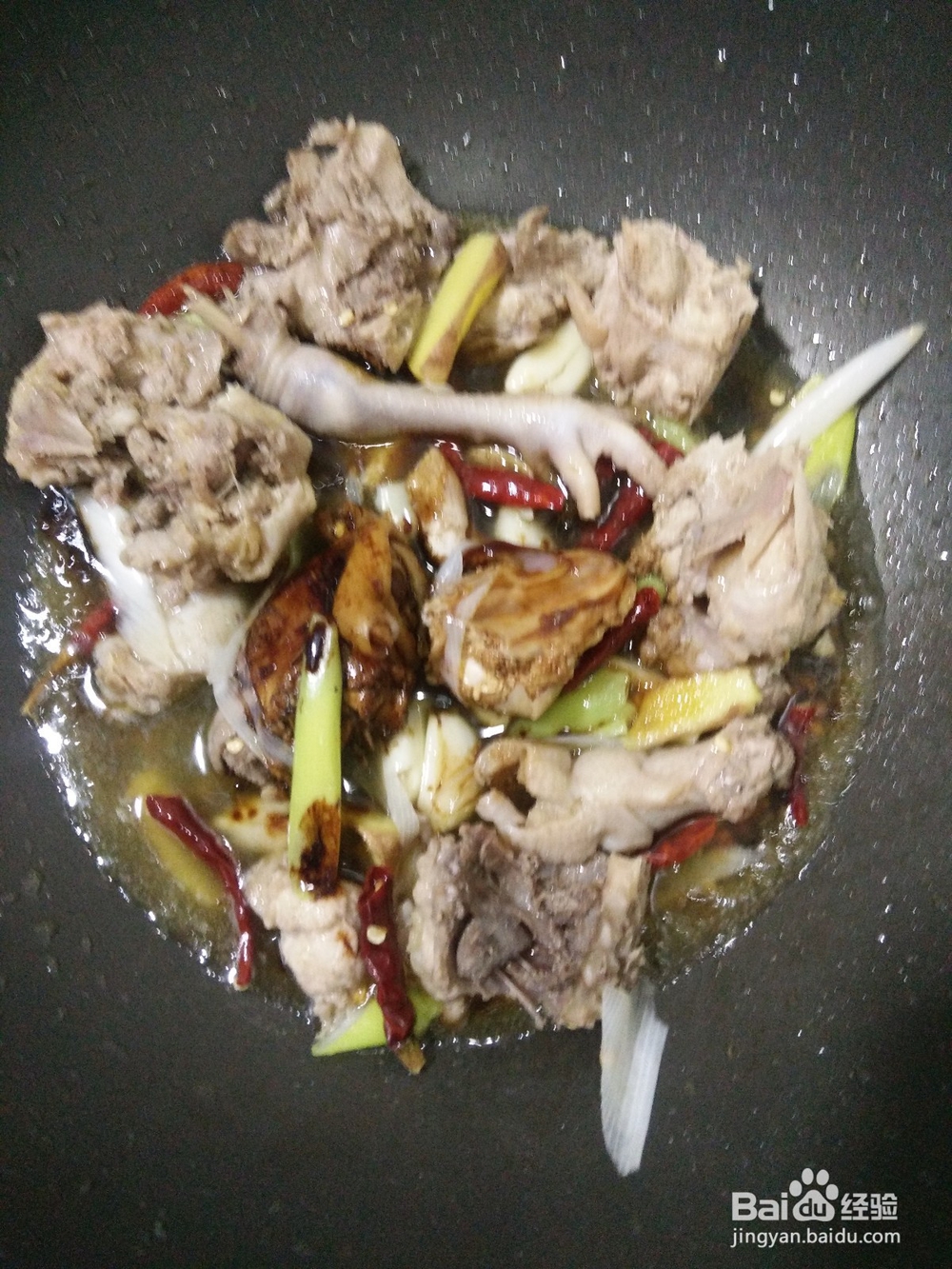 土豆焖鸡的做法
