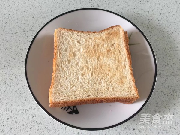 鸡蛋西红柿三明治