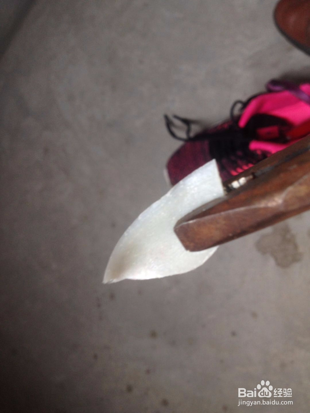 鞋磨脚后跟怎么办