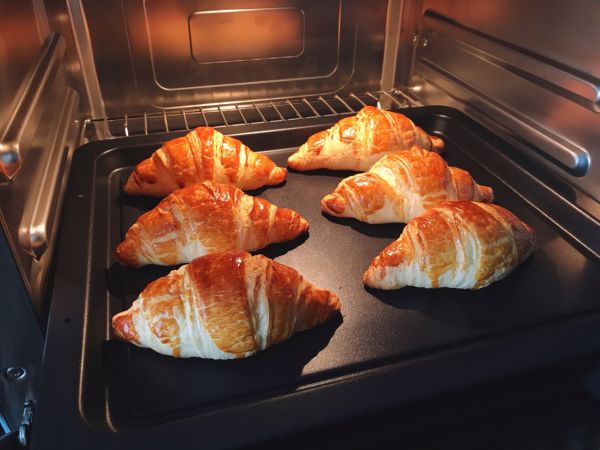 【培根可颂三明治】