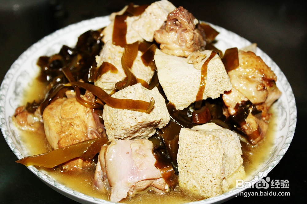 <b>冻豆腐的做法——鸡肉海带炖冻豆腐</b>