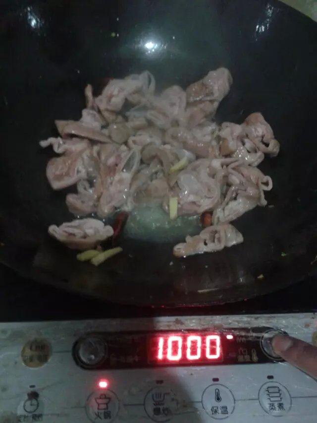 美味的尖椒肥肠的做法，你学会了吗