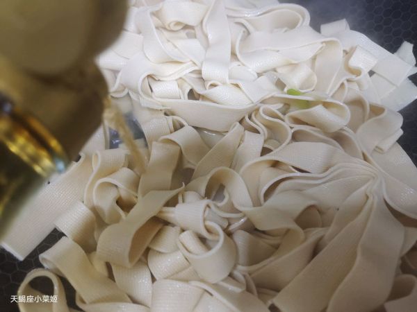 鸡汁尖椒干豆腐