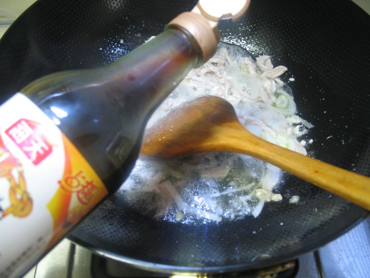 肉丝芹菜的做法 ,下饭必备!