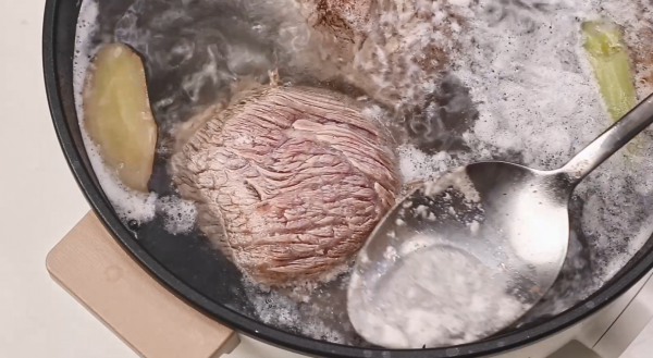 川辣红烧牛肉面