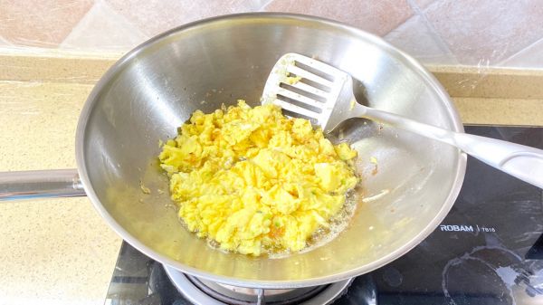 丝瓜炒鸡蛋虾仁