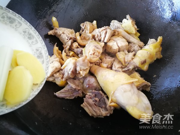 山药土鸡汤的做法