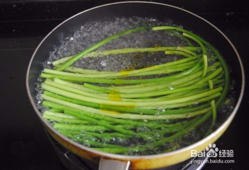 家常版凉拌蒜心是如何做的?教程图解