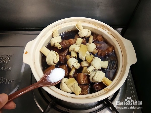 腐皮结烧肉的做法