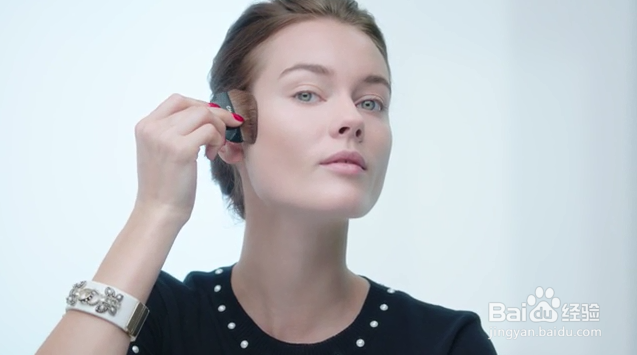 香奈儿唇膏笔怎样涂