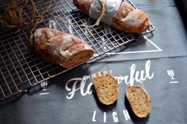 红糖桂圆全麦欧包