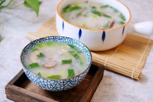 香菇肉沫蔬菜粥
