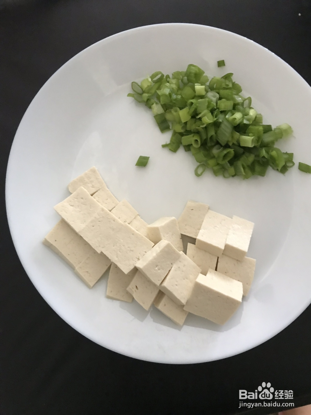 怎么做三文鱼豆腐汤？