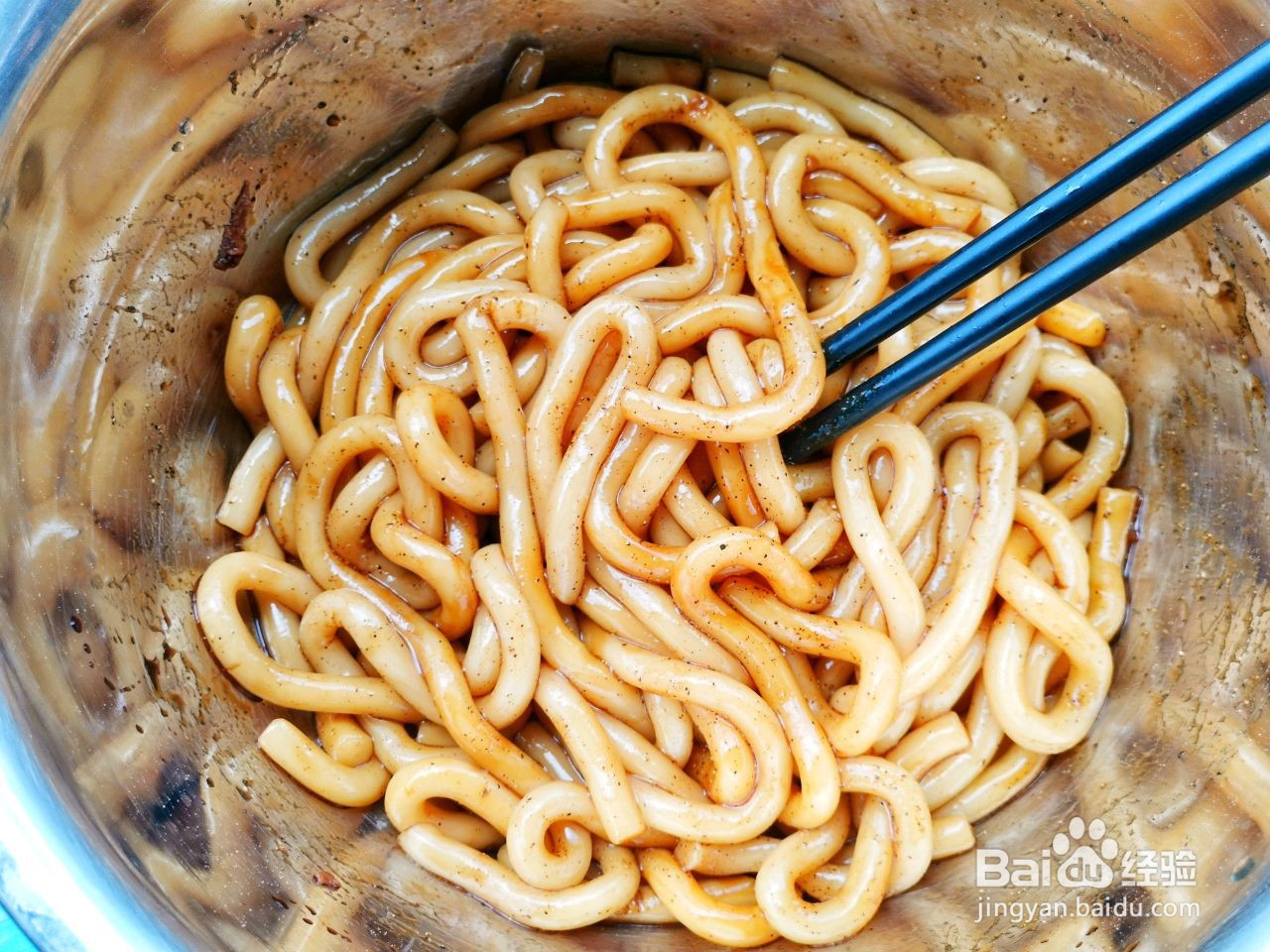 青椒火腿土豆粉的做法