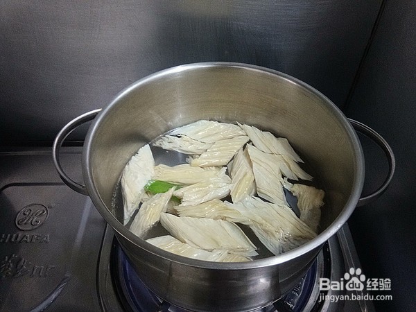 荷兰豆拌腐竹制作方法