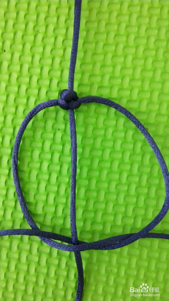 手工编织：如何编制一条缤纷多彩的手链