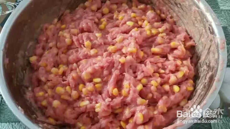 猪肉玉米肠的做法